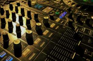 DDJ-400 headphones not working! The Solution is Here