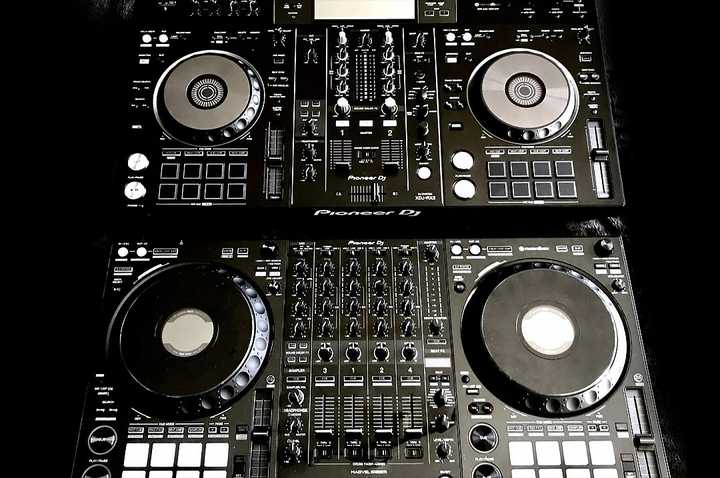 ddj 1000 vs xdj rx2 size comparison